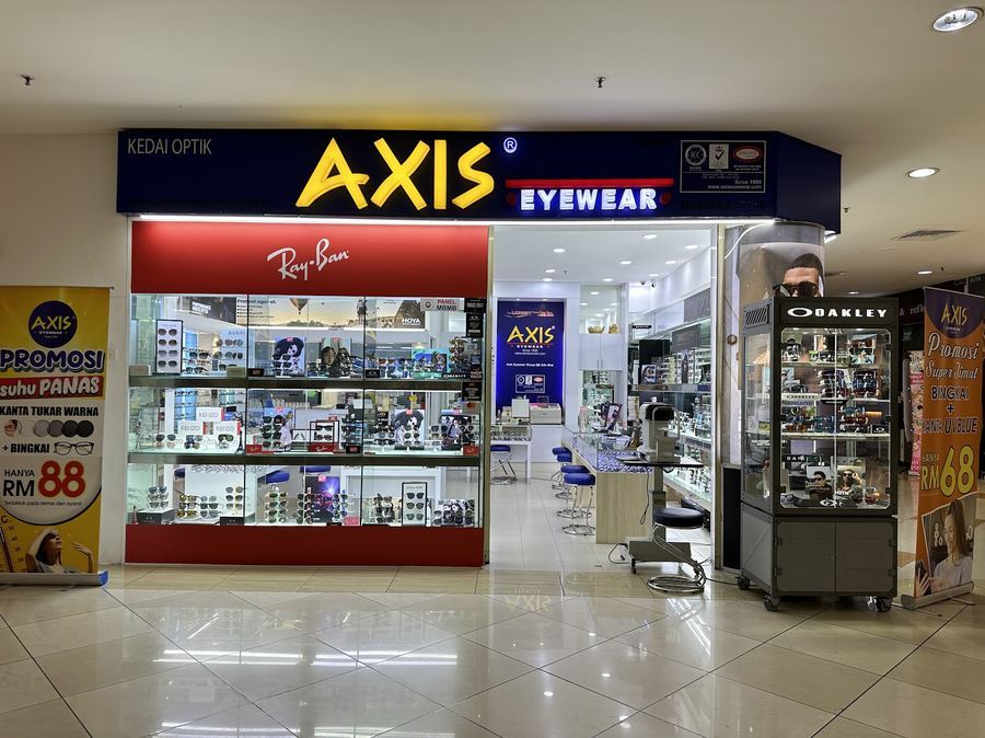 Photo of Axis Eyewear Dataran Pahlawan Megamall — optical shop in Melaka, by Annabelle LSE · Google